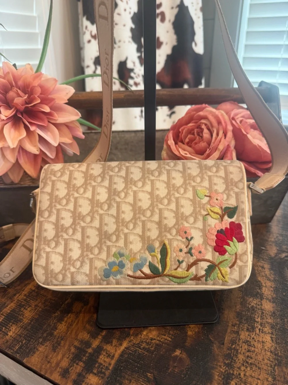 Dior Beige Trotter Floral-Embroidered Crossbody w/COA & Matching Wallet BOD1024 - Picture 2 of 16